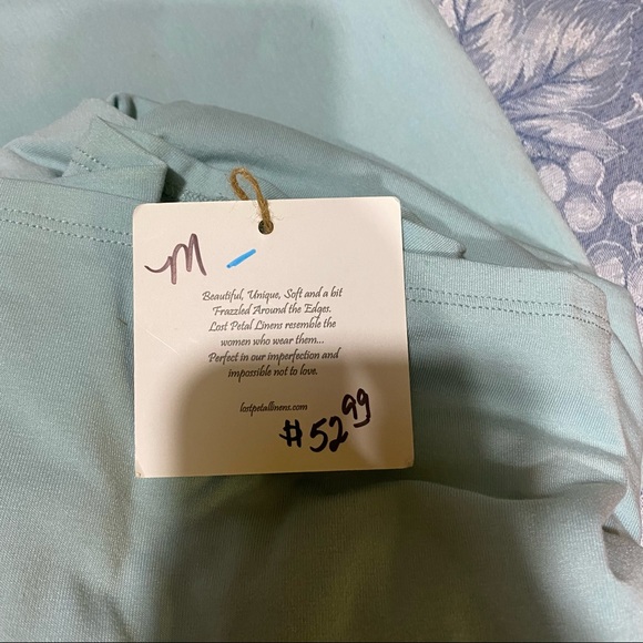Lost Petals Linen artsy, BoHo top! - Picture 10 of 10